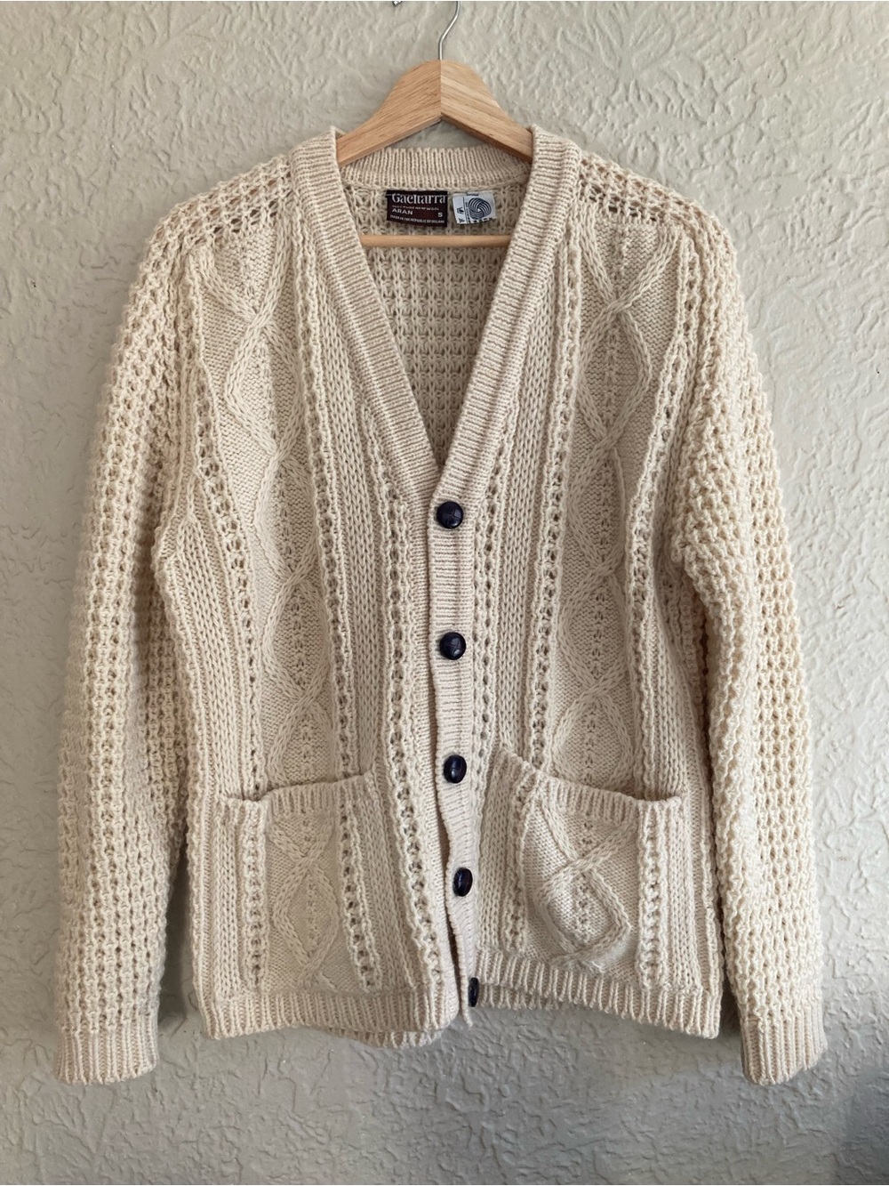 Vintage Gaeltarra 100% Wool Irish Cable Knit Cardigan - Women’s Size Small